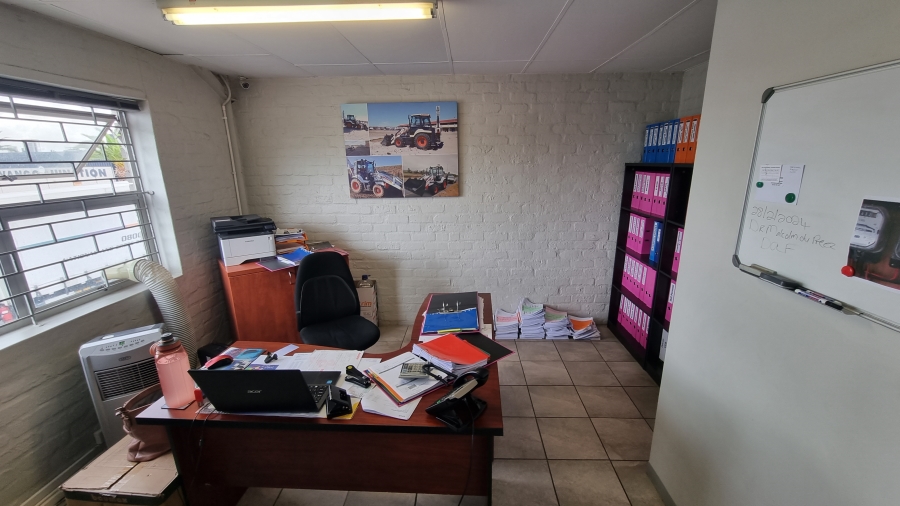 To Let commercial Property for Rent in Okavango Park Western Cape
